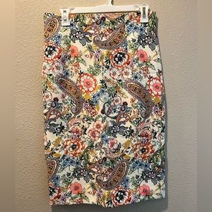 Beautiful pencil skirt, it’s 10%spandex for extra stretch.